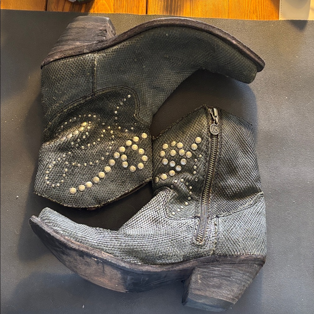 Liberty Black Studded Ankle Boots with Zipper 7.5 leather - Picture 2 of 4